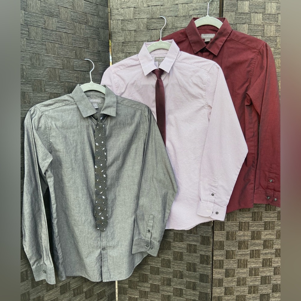 Van Heusen Boys Dress Shirts. Gently used, like new. 3 shirts+2 ties! L/G 14/16